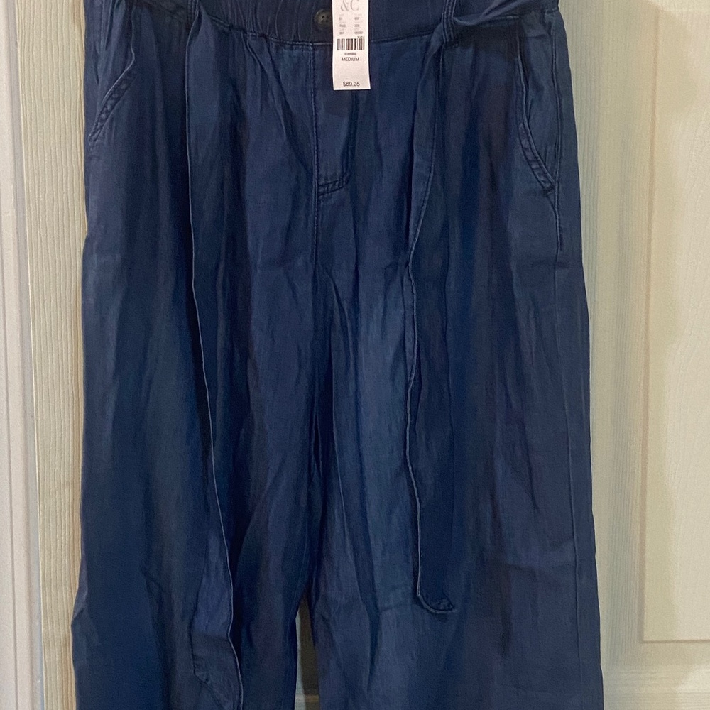 Wide leg capri jeans